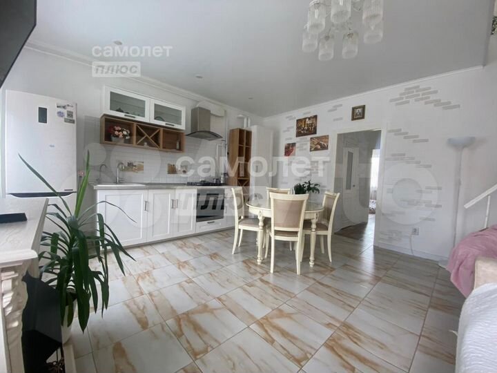 Таунхаус 100 м² на участке 4 сот.