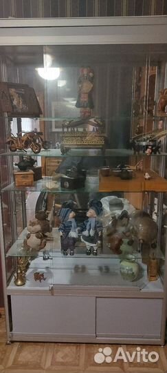 Шкаф-витрина