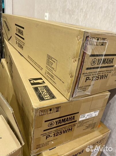 Новое цифровое пианино Yamaha P-125WH. Из Европы