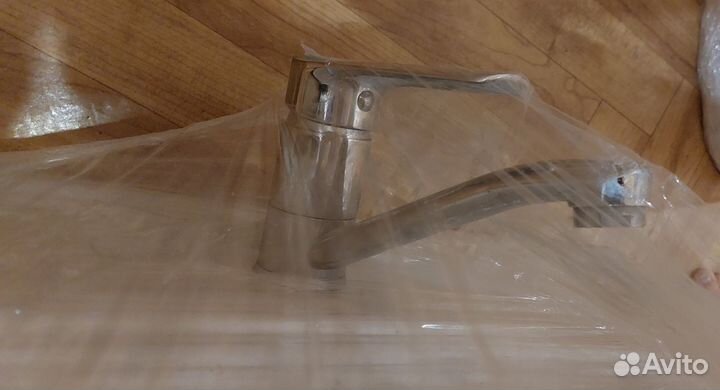 Раковина в ванную новая