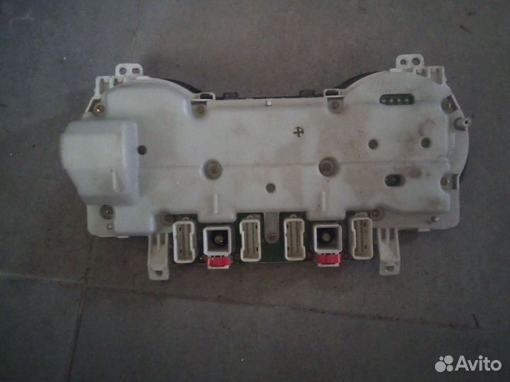 Панель приборов Toyota RAV4 (XA20) 2000-2005