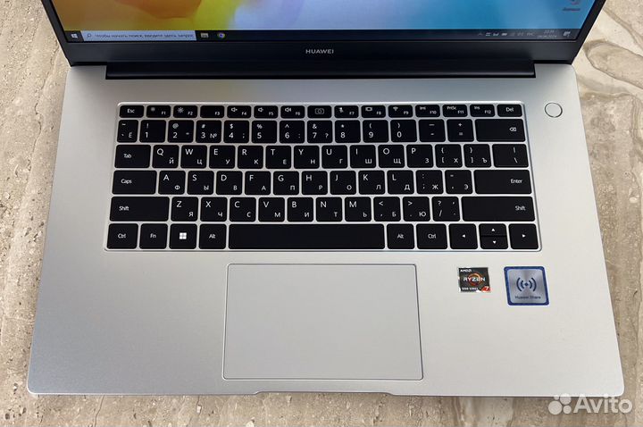 Huawei MateBook D 15 (Ryzen 7 5700U/ 8 гб/ 20 цик)