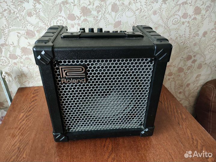 Комбоусилитель Roland cube-15