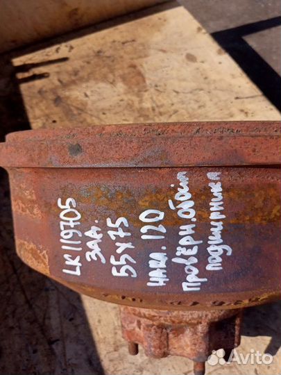 Ступица задняя Mercedes Lk 814 OM366A 1993