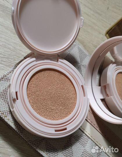 Матирующий кушон Holika Holika