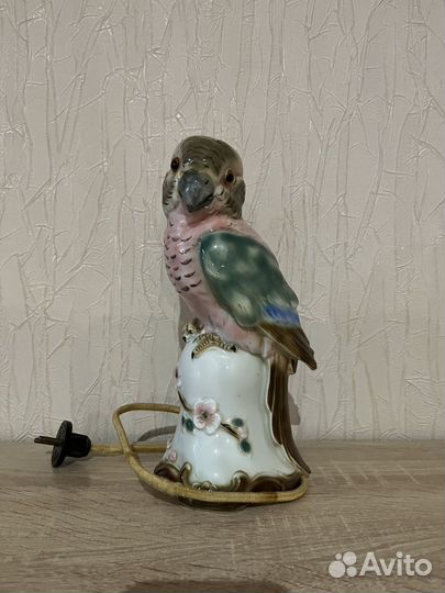 Фарфоровая статуэтка-светильник попугай ГДР