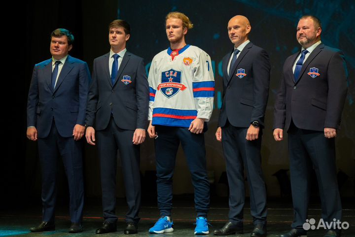 Тренер по хоккею