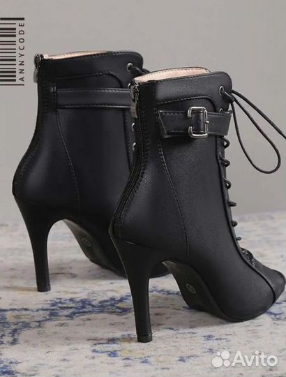 Туфли для high heels с ремешком