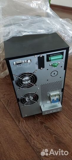 Источник бесперебойного питания