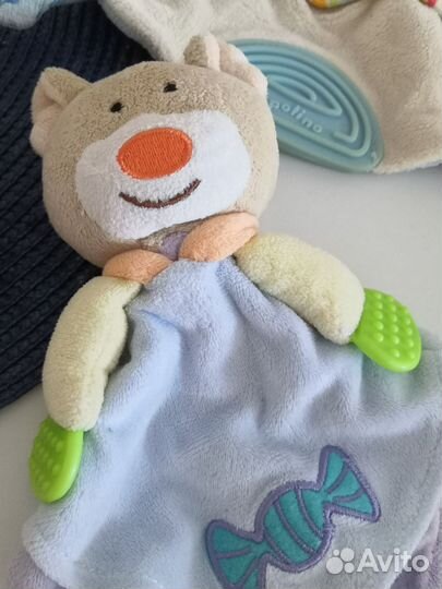 Первые игрушки малыша пакетом