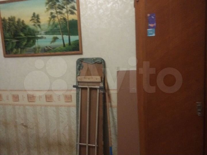 Комната 16 м² в 3-к., 4/4 эт.