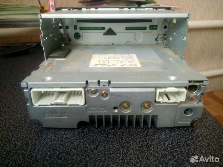 Магнитолла штатная mazda familia 2001