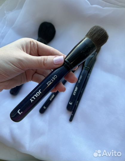 Кисти для макияжа натуральные
