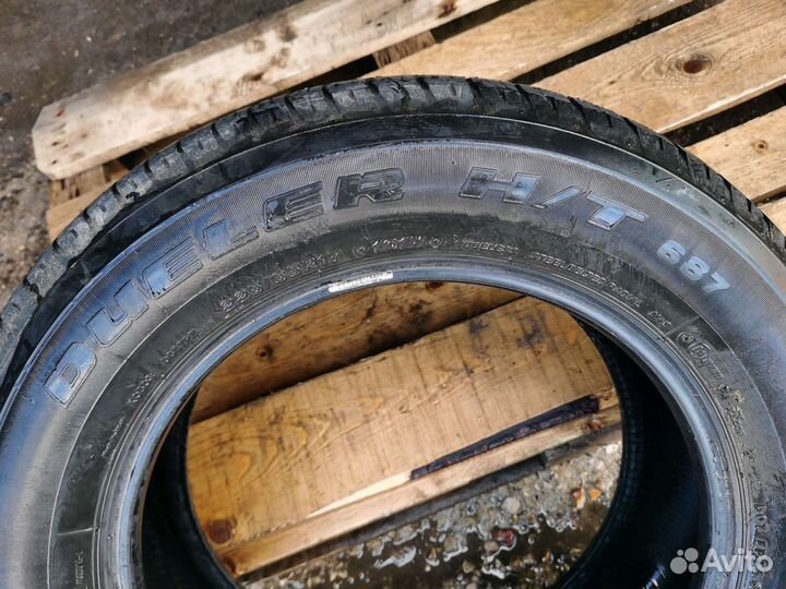 Bridgestone Dueler A/T 683 225/65 R17