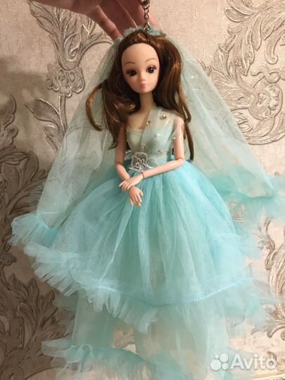 Кукла брелок с шарнирами в руками