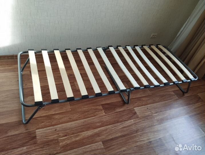 Раскладушка с матрасом