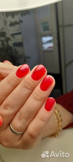 Маникюр с покрытием гель-лаком