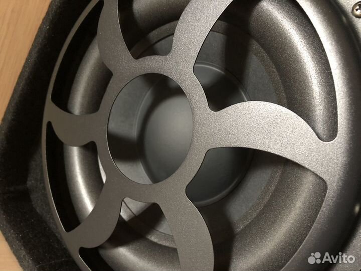 Активный сабвуфер 8 дюймов