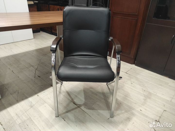 Стул для посетителей Самба Хром (кож.зам). Новый