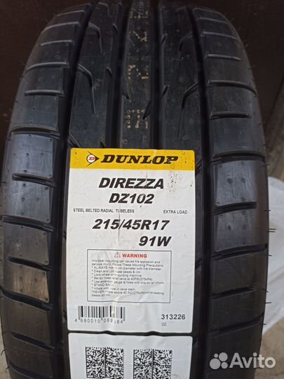 Dunlop Direzza DZ102 215/45 R17 91W