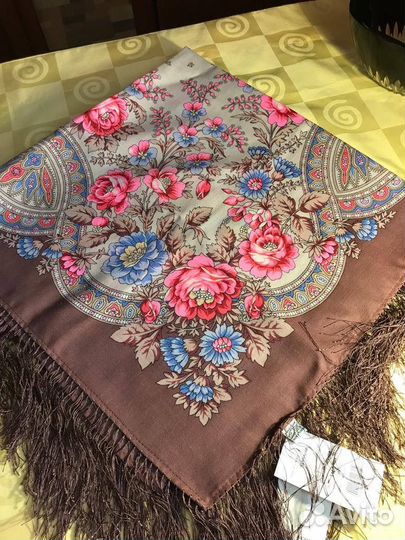 Павловопосадский чистошерстяной платок с бахромой