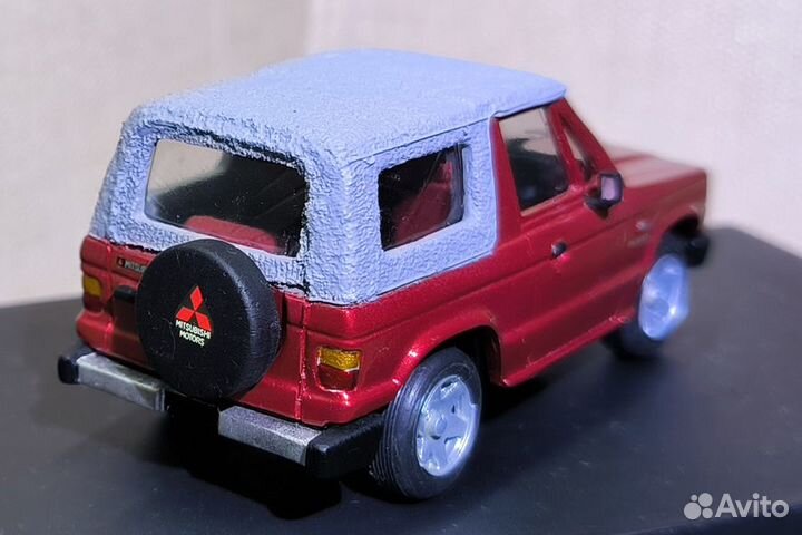 Коллекционная модель Mitsubishi Patrol KIT 4х4 1:4