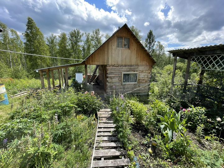 Дача 20 м² на участке 9,2 сот.