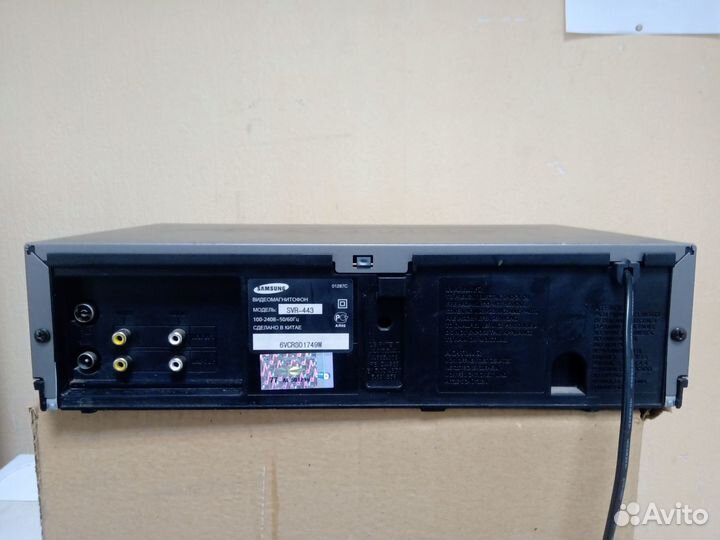 Видеомагнитофон samsung SVR-443
