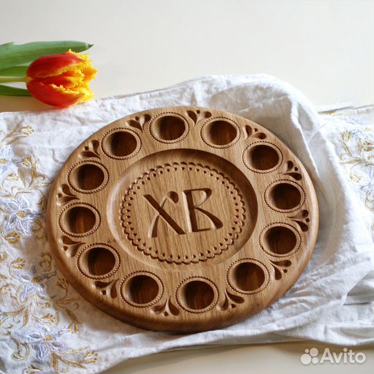 Пасхальная подставка для кулича и яиц