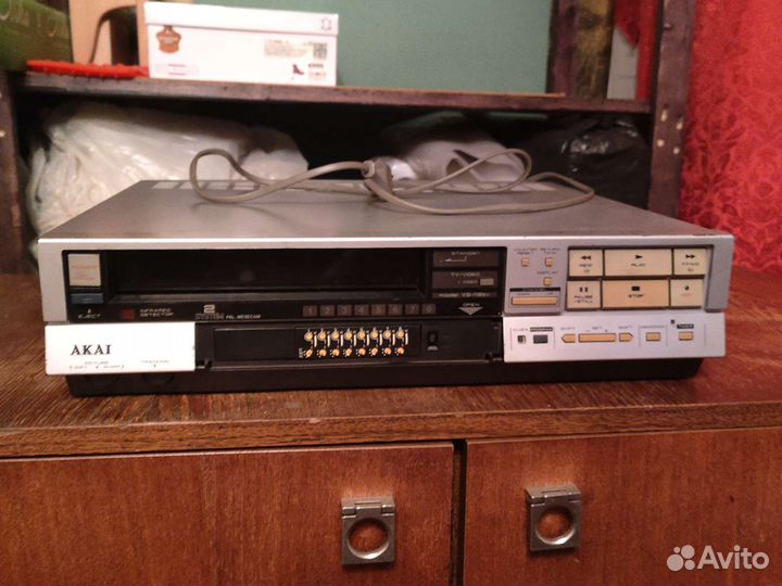 Видеомагнитофон akai