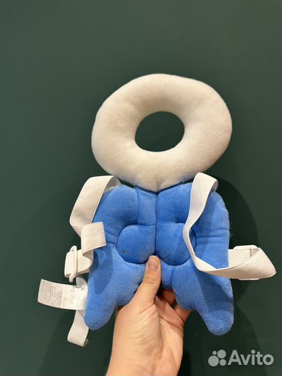 Подушка - рюкзак защита спины и головы