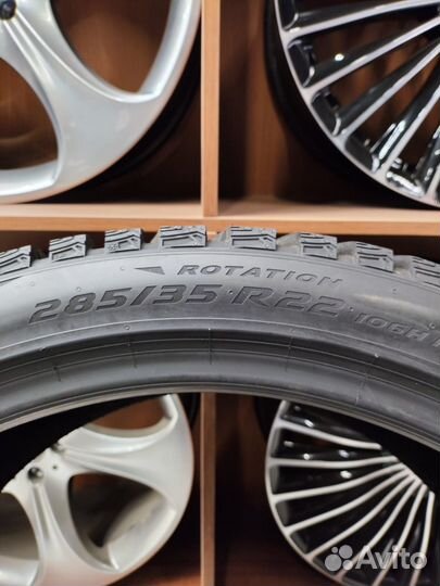 Pirelli Ice Zero 2 285/35 R22 и 315/30 R22 106H