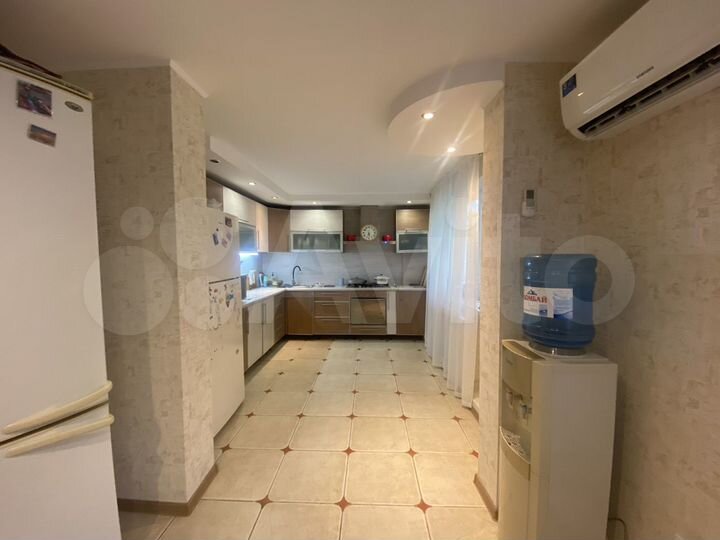 Дом 304 м² на участке 11,4 сот.