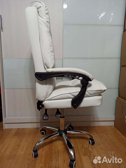Кресло руководителя новое с бесплатной доставкой