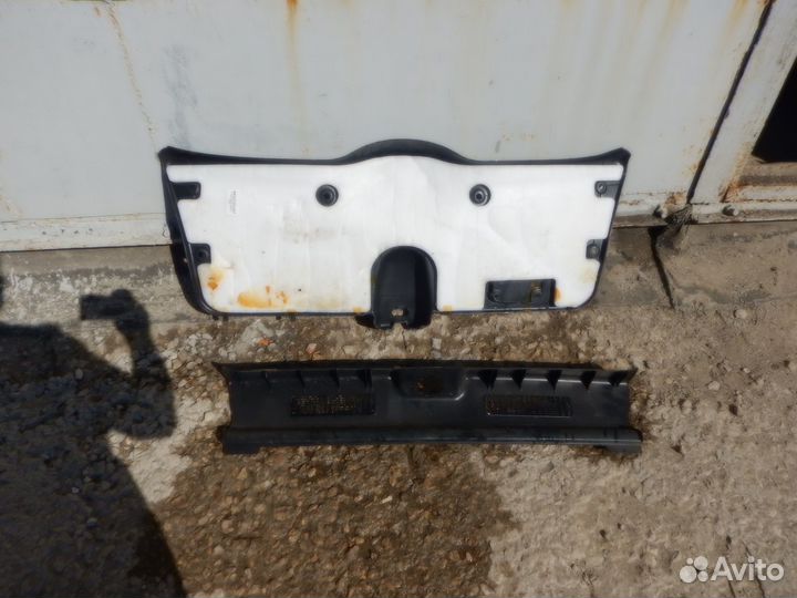 Обшивка двери багажника LADA Kalina 2 универсал