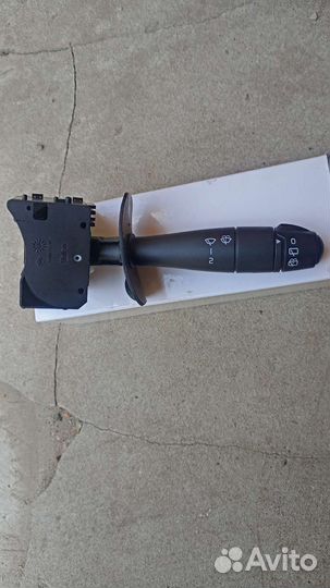 Подрулевой переключатель на LADA largus