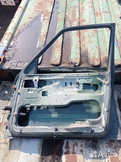 Дверь передняя правая Фольксваген гольф-2