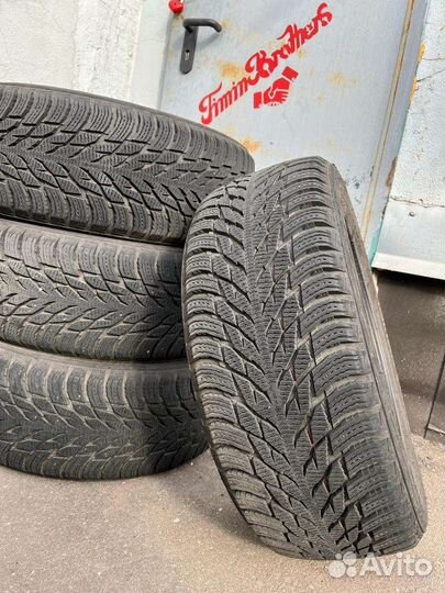 Nokian Tyres Hakkapeliitta R3 215/55 R16 97R
