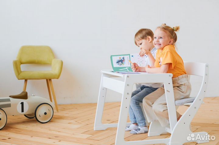 Растущий стол + стул комплект детский