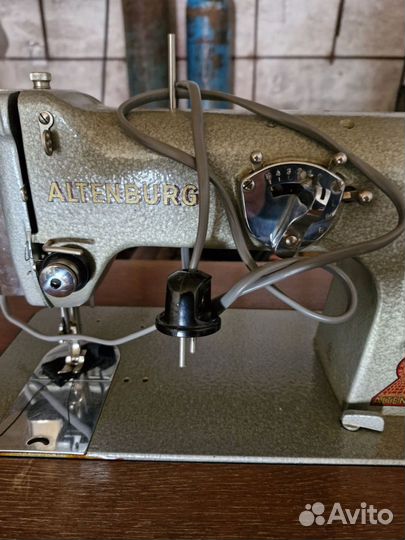 Немецкая швейная машинка