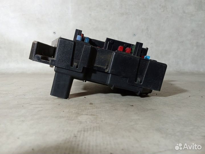 Блок предохранителей под капот Citroen C5 I