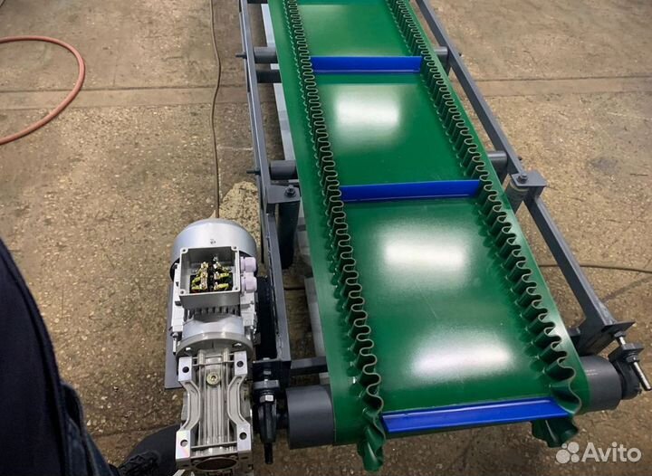 Ленточный конвейер L-образный под заказ