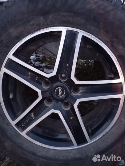 Колеса шипованые р16
