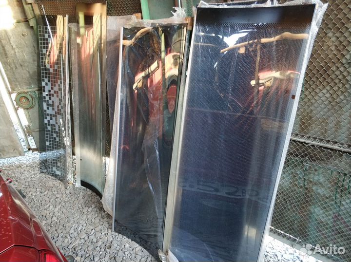 Дверь стеклянная сферическая