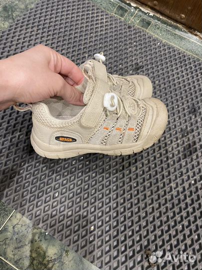 Кроссовки капитошка 26 р