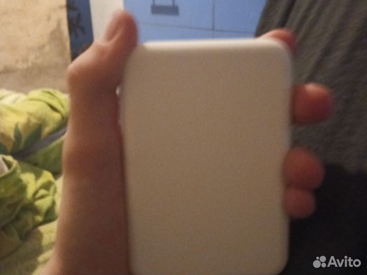 Повербанк apple