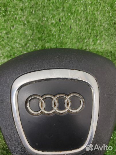 Подушка безопасности в руль Audi Q7 (4LB) 2007