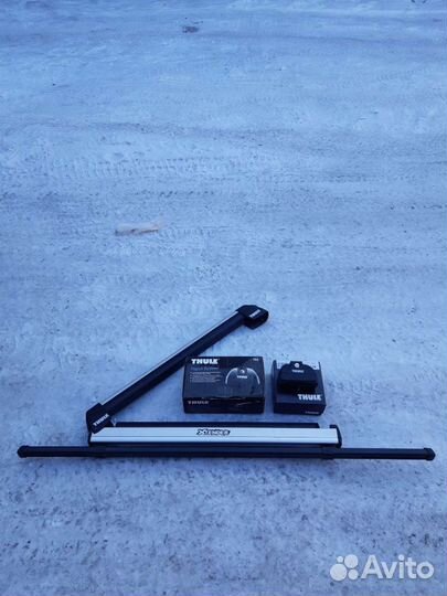 Автобагажник на крышу тhule