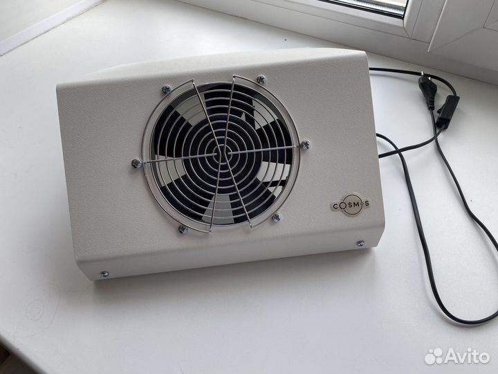 Маникюрный пылесос Cosmos