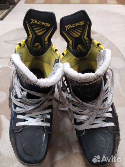 Коньки хоккейные CCM